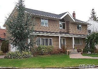 1st image of 15 Dell Dr