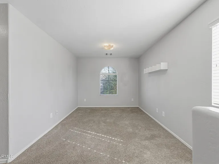 2524 S 89th Ln — Photo 18