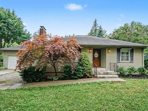 1693 Passolt St, Saginaw, MI 48638