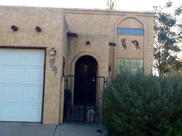2047 Embassy Dr, Las Cruces, NM 88005