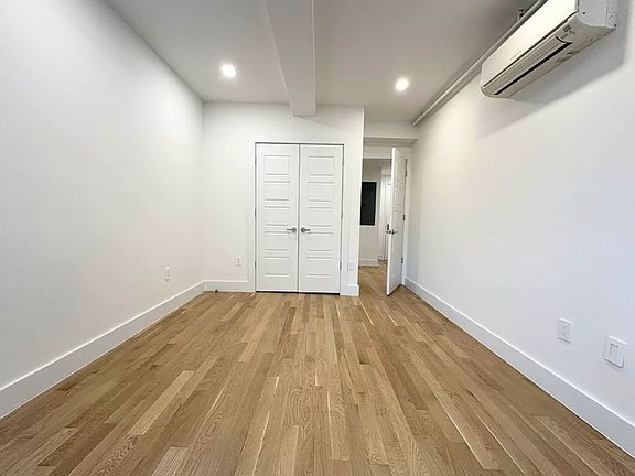5th image of 96 Steuben St APT 1