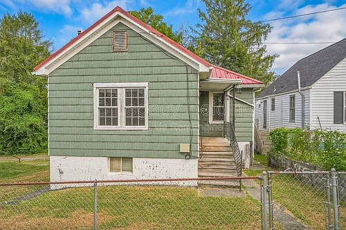 316 1/2 Harrison St Photo 1