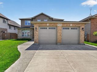 9128 Hendershot Blvd, Niagara Falls, ON L2H 0E3
