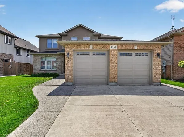 9128 Hendershot Blvd, Niagara Falls, ON L2H 0E3