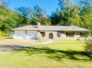 7606 Pineridge Dr, Meridian, MS 39305
