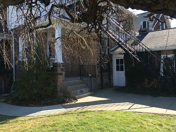 Private Entrance to Unit