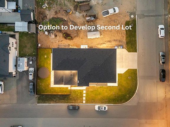 2nd image of 3051 Royal St