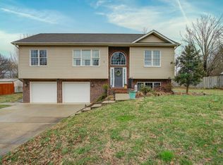 326 Hale Meade Dr, Johnson City, TN 37615