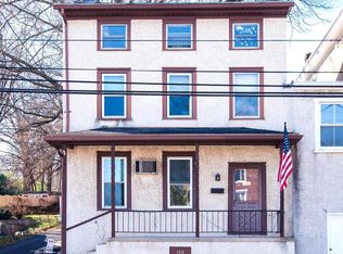 102 S Main St, Spring City, PA 19475