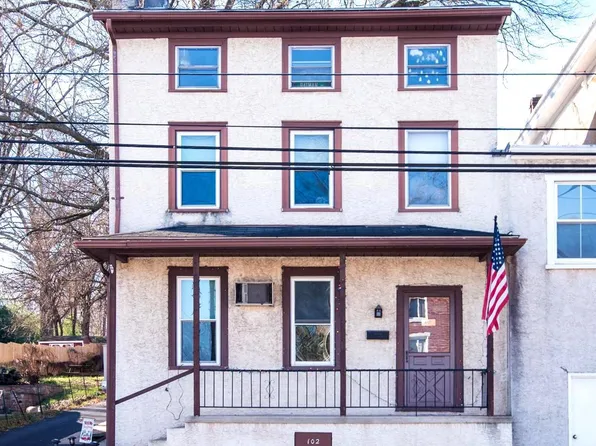 102 S Main St, Spring City, PA 19475