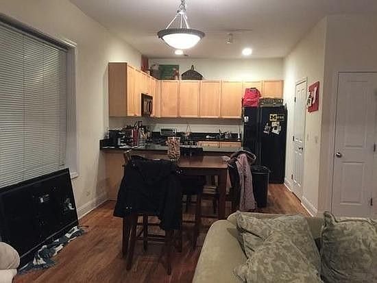 4th image of 1927 N Sedgwick St APT 1R