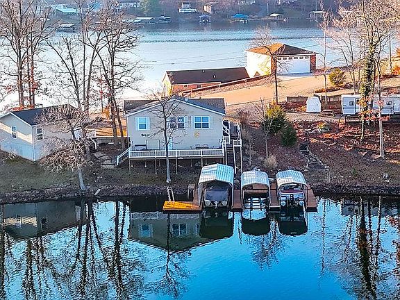 5th image of 6733 Robin Ln