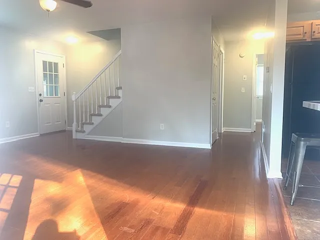 1560 Whittier Ave — Photo 9