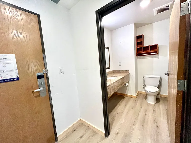 Ski Town Apartments — Photo 36