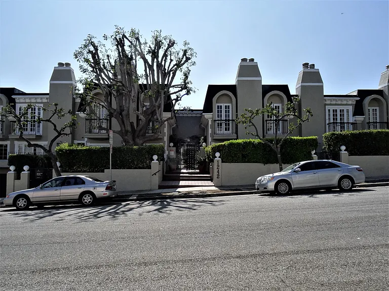 1242 Berkeley St #14 — Photo 1