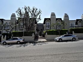 1242 Berkeley St, Santa Monica, CA