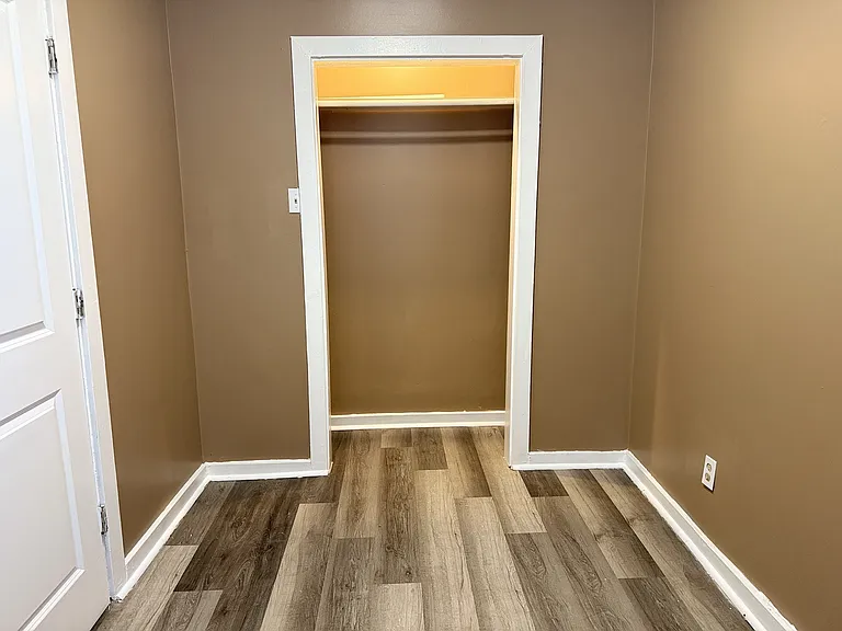 8833 S Exchange Ave — Photo 18