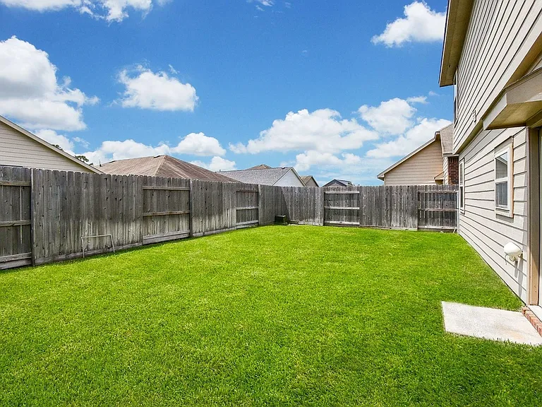 2106 Harmon Crest Ct — Photo 3