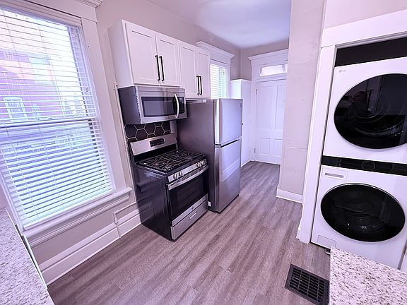 4th image of 248 S 18th St