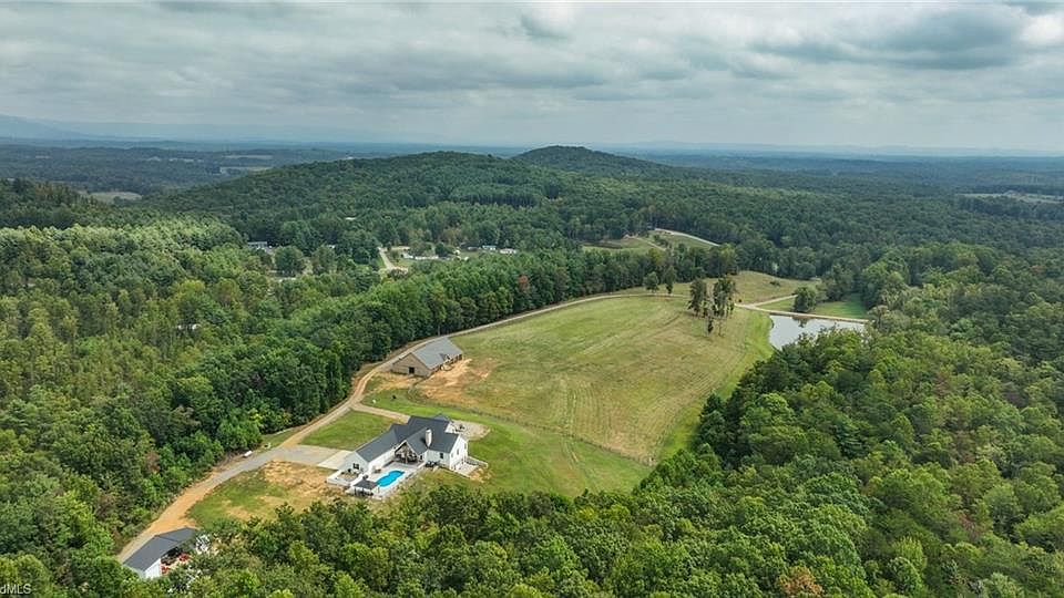 1st image of 204 Violet Ridge Trl