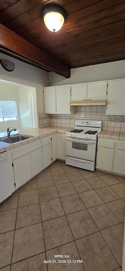 Building Photo - 645 Bolen Dr
