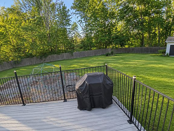 5th image of 257 Hoffman Rd