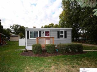 20495 Poplar St, Elkhorn, NE 68022