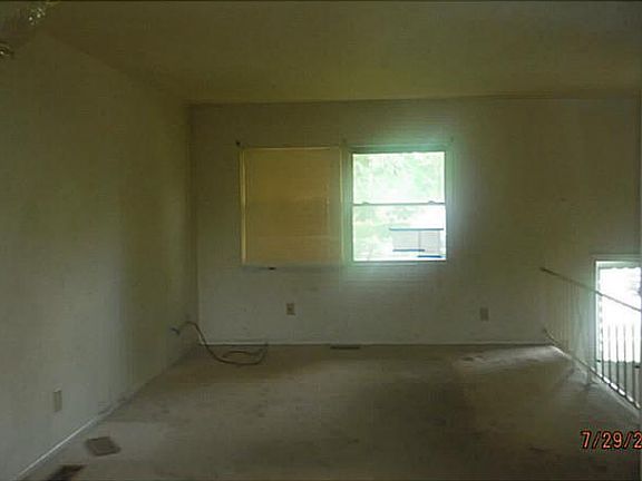 3rd image of 1154 Chalet Ave