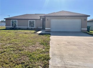 704 NE 2nd Pl, Cape Coral, FL 33909