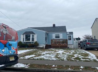 216 Warren Ave, Bellmawr, NJ 08031