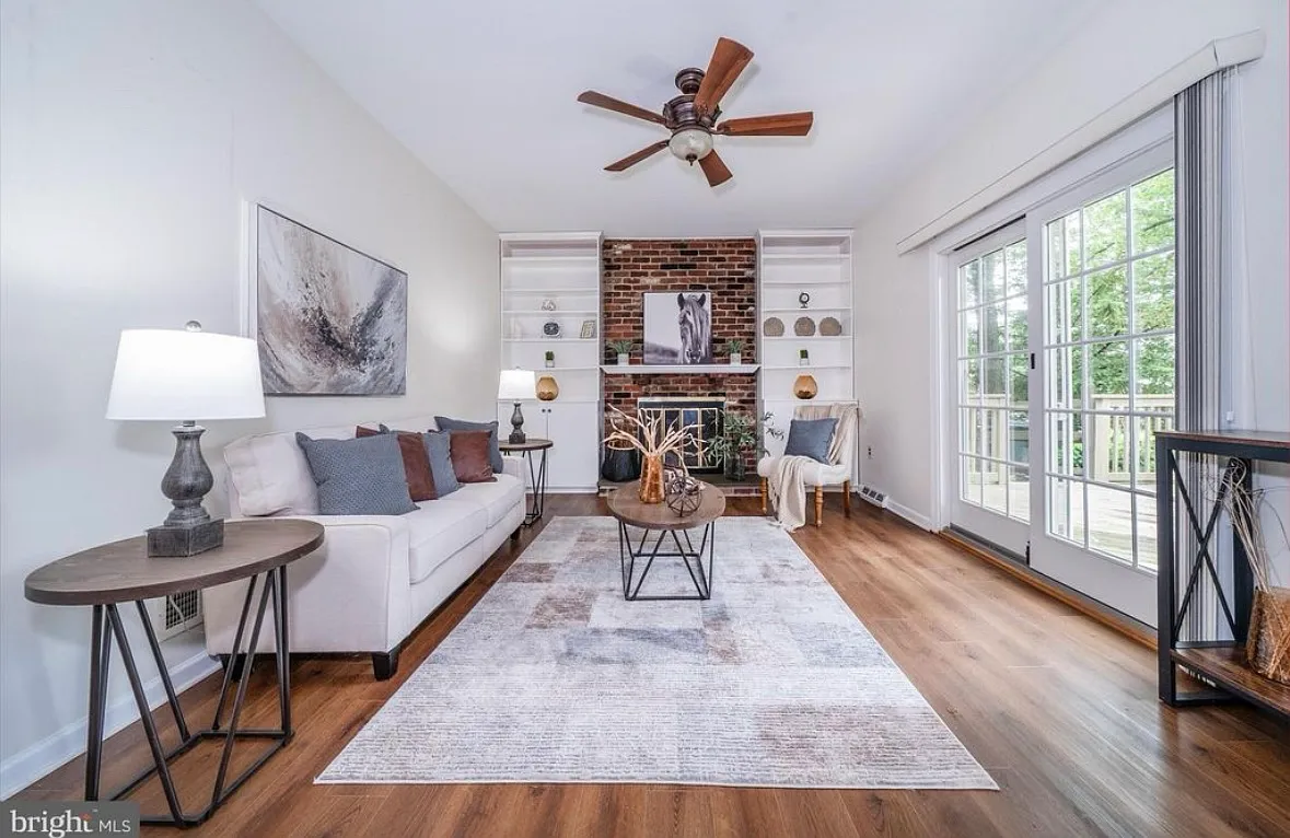 5 bed, 2300 sqft, $950 — Photo 2