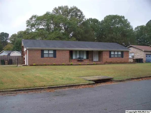 1313 Fletcher Ave SW, Decatur, AL 35601