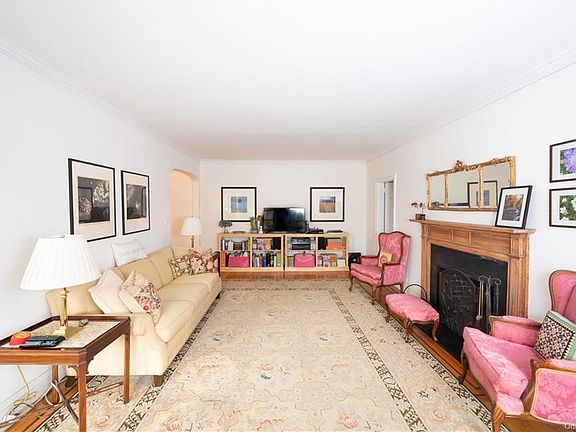 5th image of 4 Park Ln APT 5A