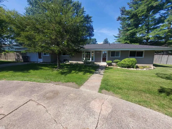32315 Beaconsfield St, Roseville, MI 48066