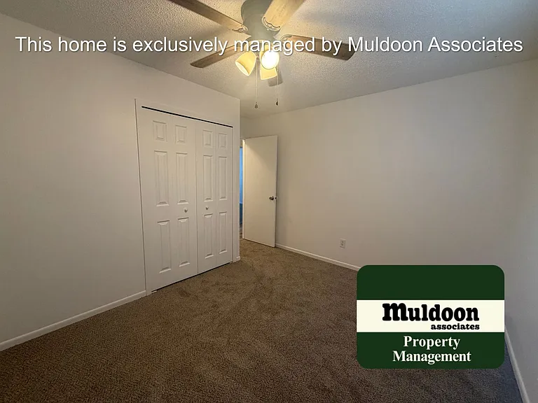 2958 Roche Dr N — Photo 18