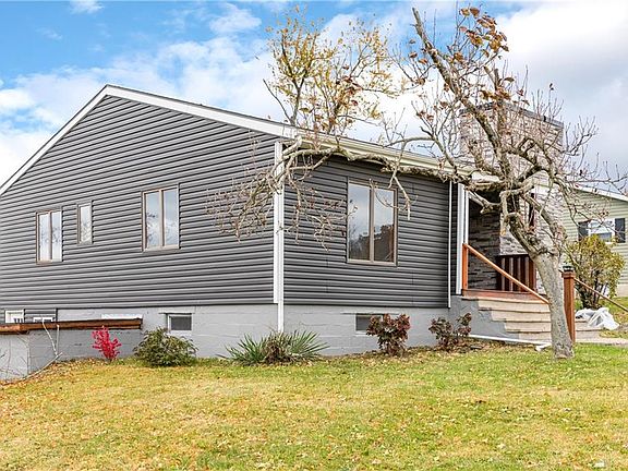 4th image of 2415 Rollingview Ave