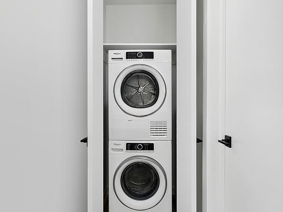 4th image of 264 W 21st St APT 2
