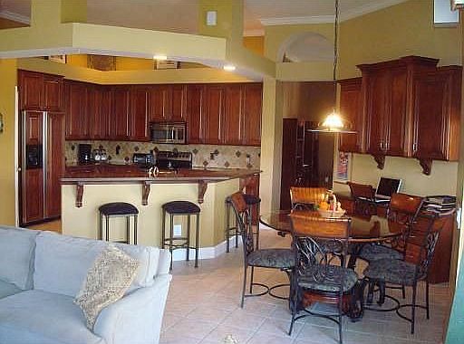 4th image of 2043 Sunset Terrace Dr