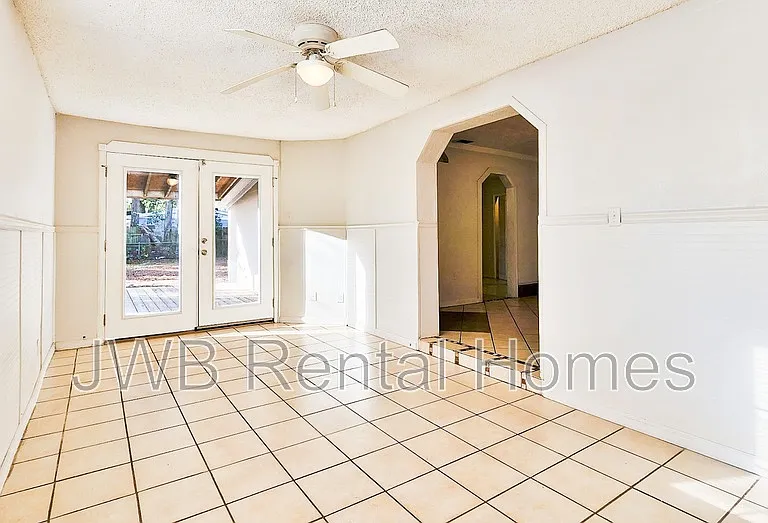 6948 Christopher Robin Dr — Photo 6