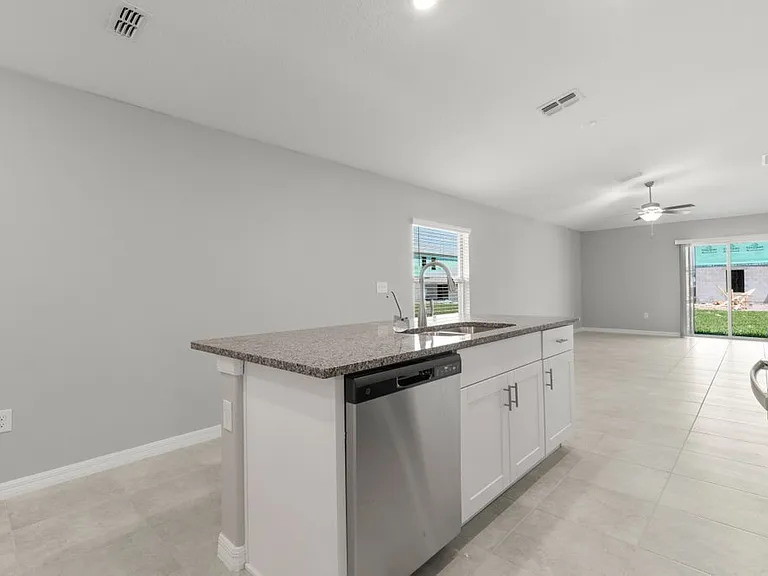 7110 Amelia Cove Ct — Photo 6