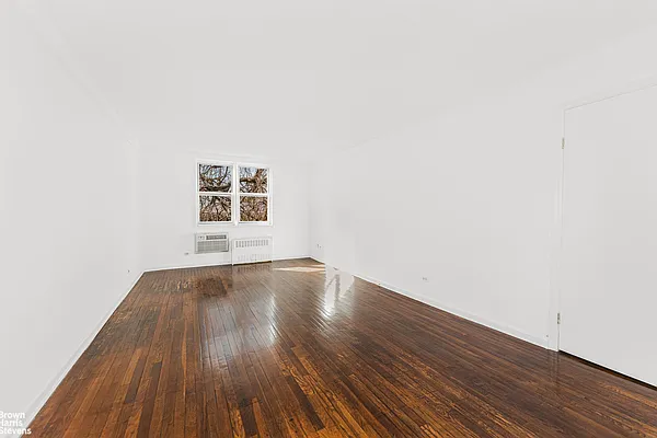 Rented by Brown Harris Stevens | media 6