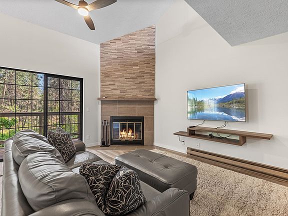 4th image of 109 S Neyland Ave APT 3