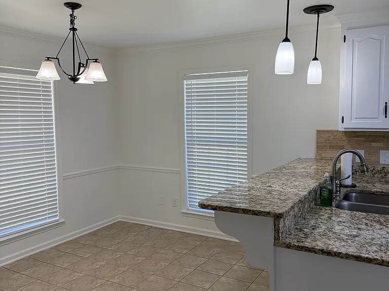 216 Inglewood Dr — Photo 13