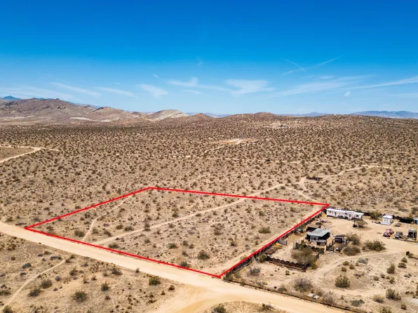 2 Beaudette Ave, Rosamond, CA 93560