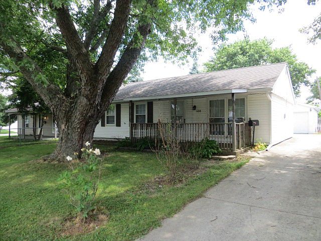 1st image of 608 W Lawn Dr
