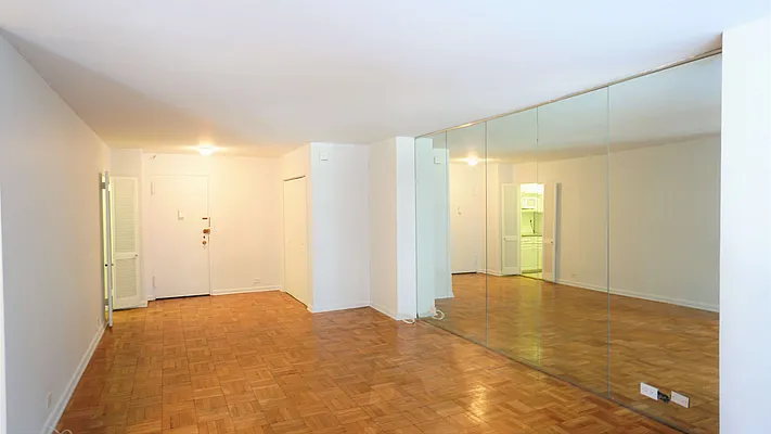 Rented by Aida Real Estate Sales | media 10