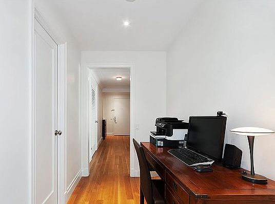 4th image of 200 E 66th St #807