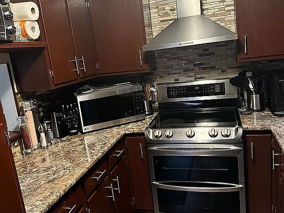 5th image of 3207 N 20th Ct