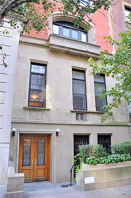 Rented by David Francis New York LLC | media 1