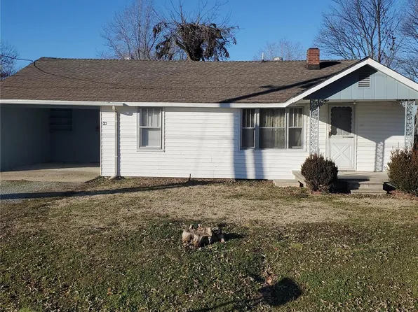 49 Delmo St, Sikeston, MO 63801